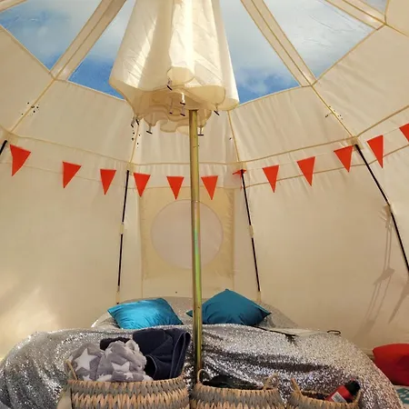 Luxury tent Glamping Stargazer Bell Tent - Heydaze